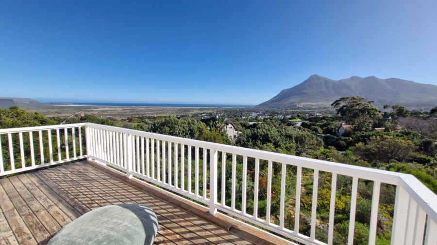 To Let 2 Bedroom Property for Rent in Noordhoek Western Cape